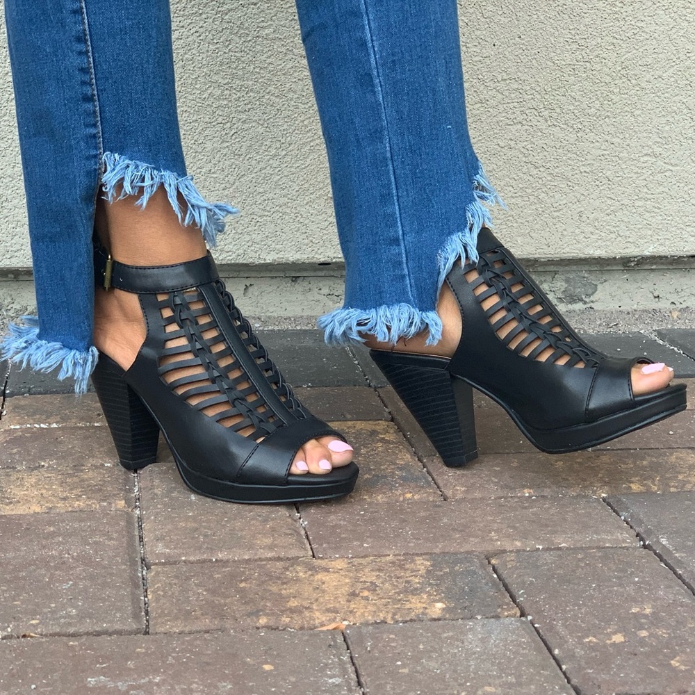 NIB Black Woven Detail Cone Heel Peep Toe Bootie - Picture 2 of 7